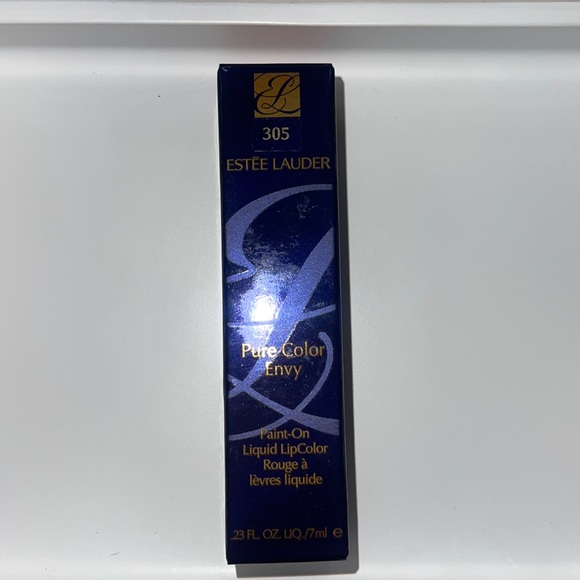 Estee Lauter paint and liquid lip color shade-305 patently peach - Picture 1 of 3
